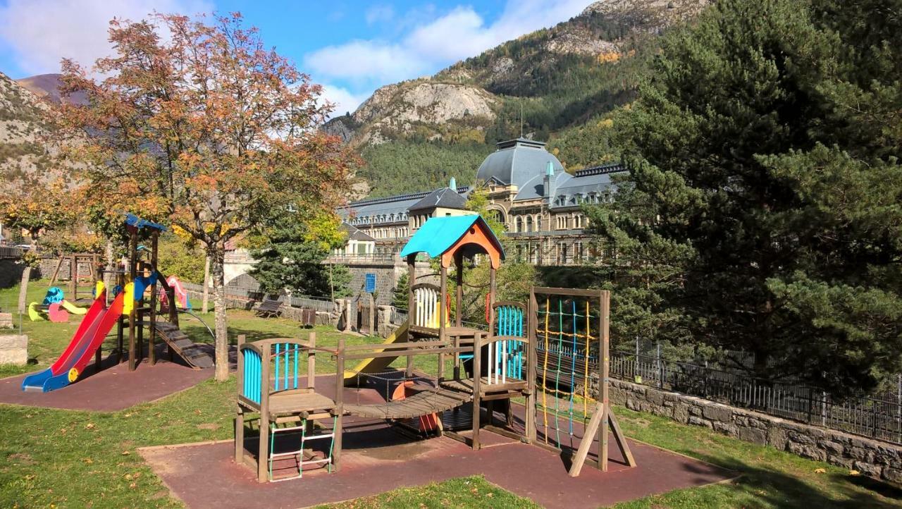 Apartamento De Montana "Nueva Canfranc" 外观 照片